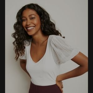 NWT RW&CO white blouse with puff sleeve detail